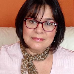 Meet your Posher, Lara